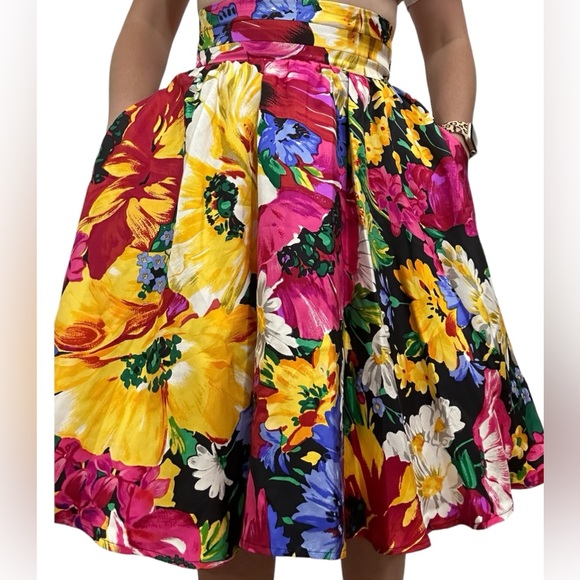 VTG 100% Silk Bright Floral A line circle midi Skirt. Sz. 10 - Picture 1 of 6